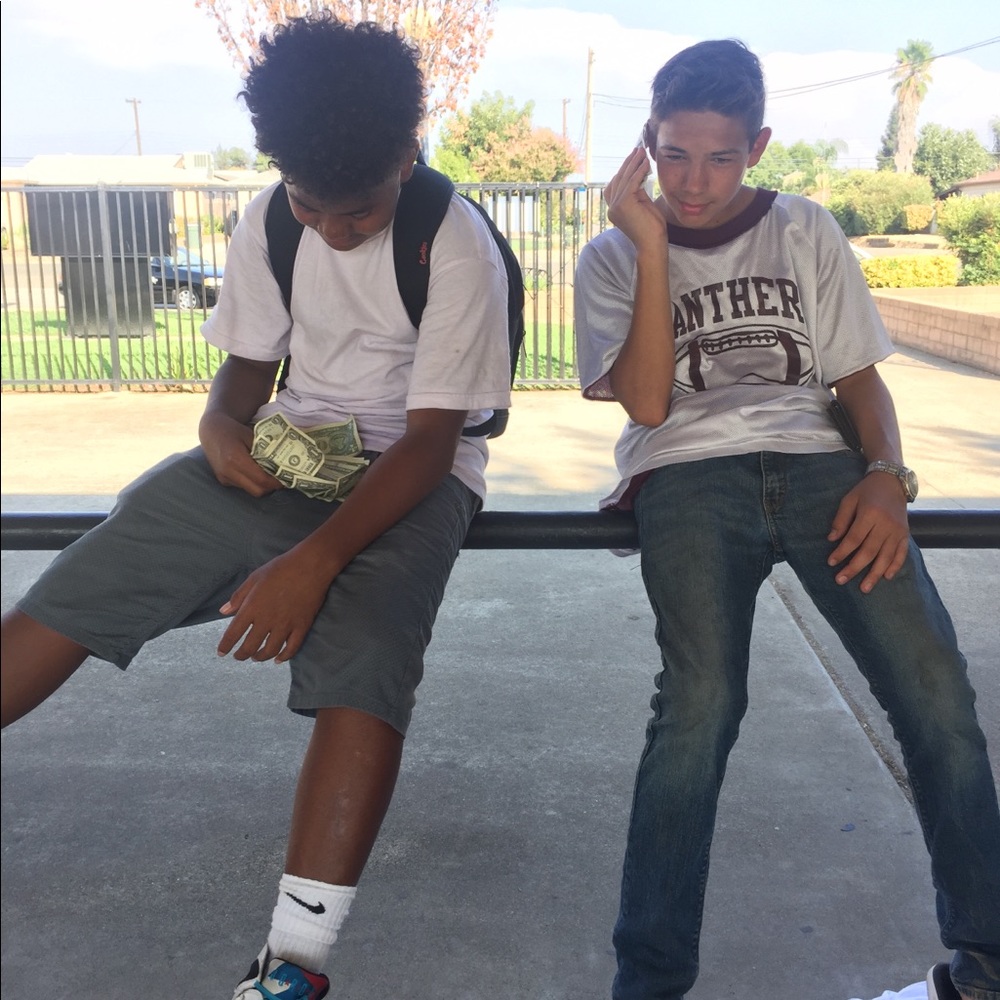 Meet your Posher, Ępëłî